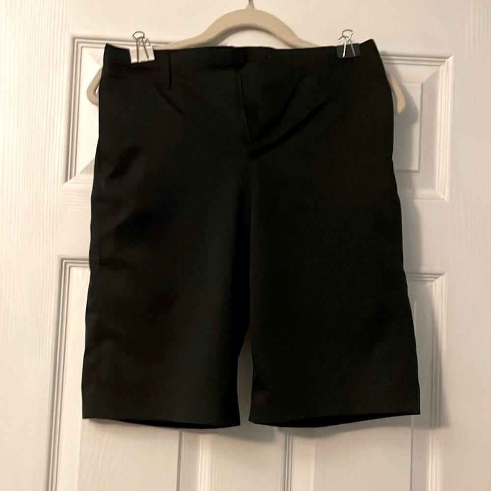 Under Armour boys golf shorts 16 black